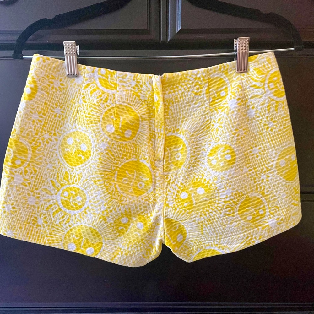 Lilly Pulitzer Liza Short, Kissed By The Sun - Picture 3 of 3